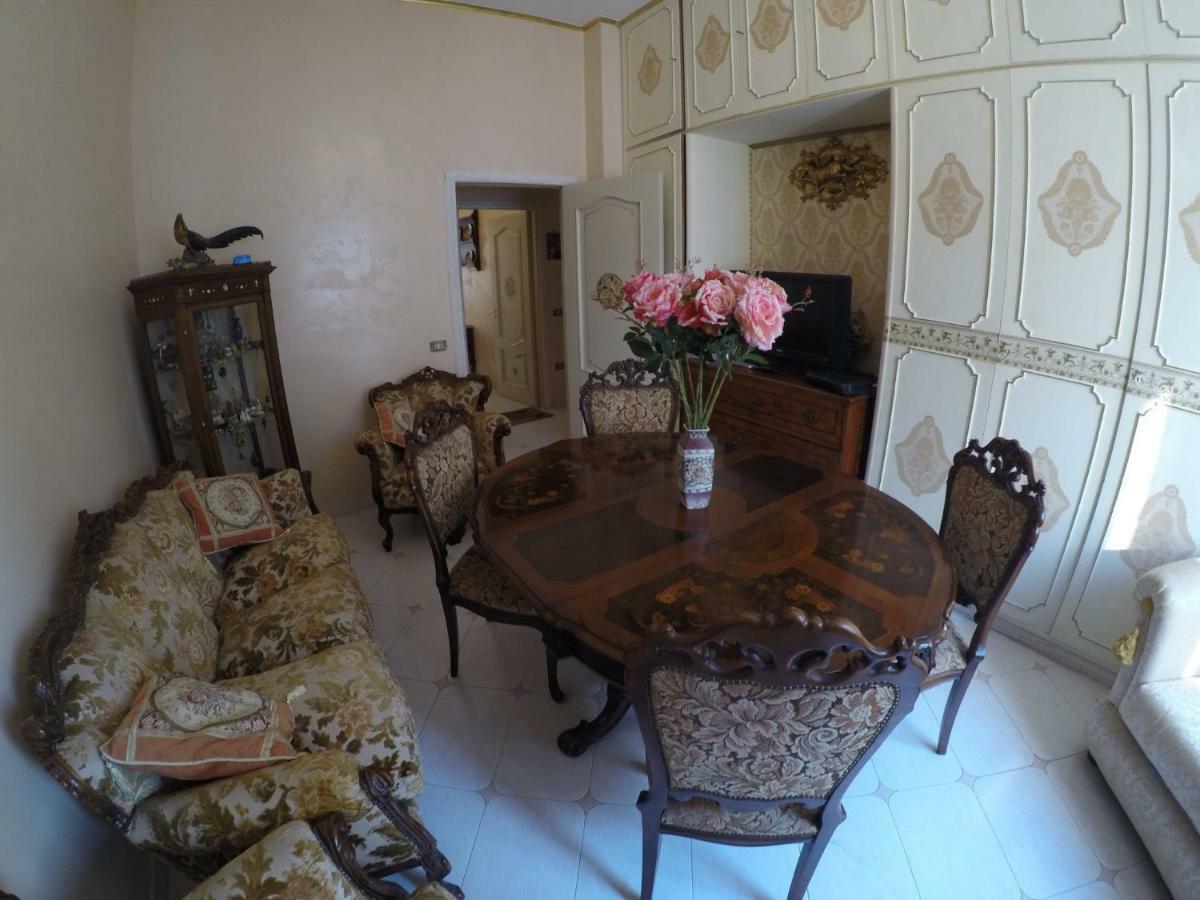 B&B Goldmund Napoli Esterno foto