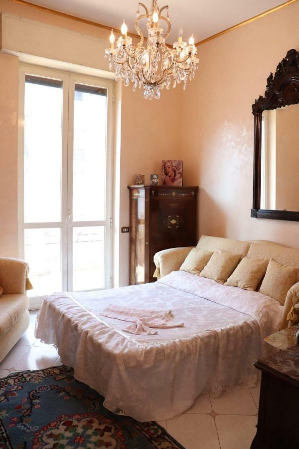 B&B Goldmund Napoli Esterno foto