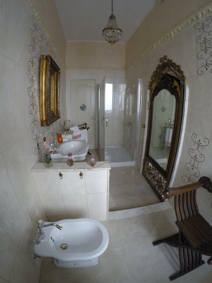 B&B Goldmund Napoli Esterno foto